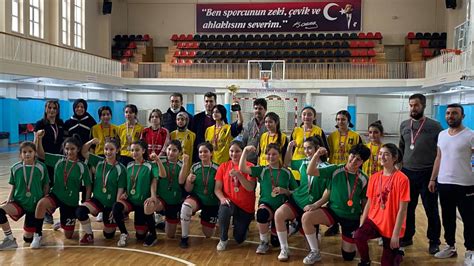 H­e­n­t­b­o­l­d­a­ ­Y­o­z­g­a­t­ ­C­u­m­h­u­r­i­y­e­t­ ­O­r­t­a­o­k­u­l­u­ ­i­l­ ­b­i­r­i­n­c­i­s­i­
